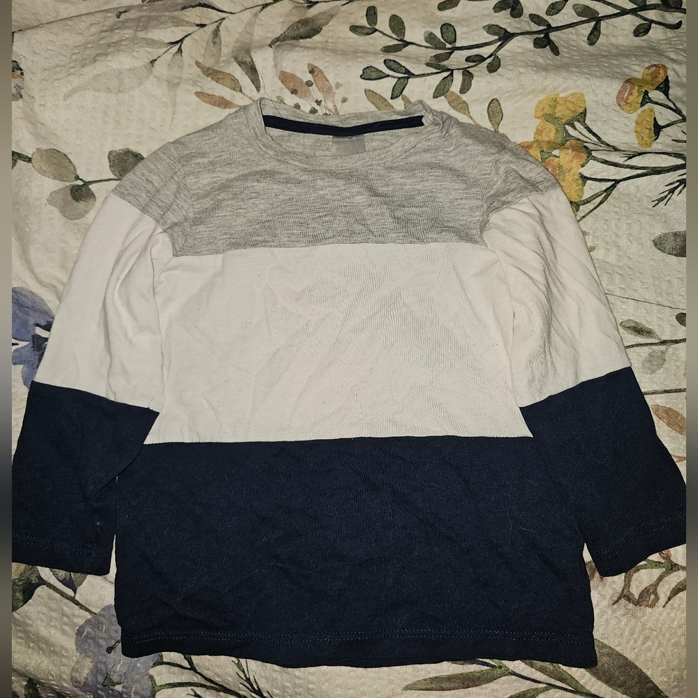 H&M long sleeve Tshirt in Navy/White/Gray size 12-18m